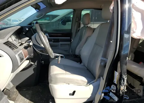 2010 Chrysler Town & Country Touring Plus from USA, damaged, VIN 2A4RR8DX2AR374341